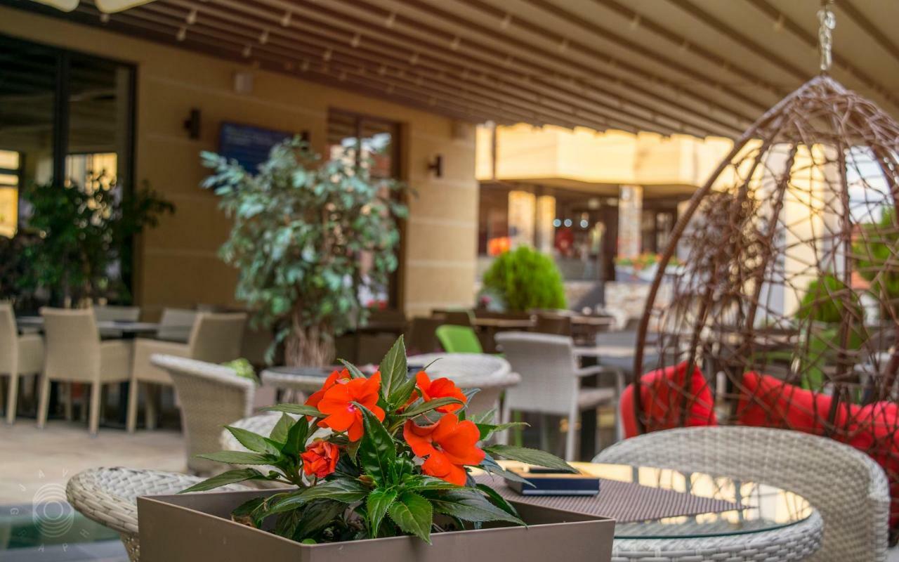 Hotel & Restaurant Ponte Bianco Вране Экстерьер фото